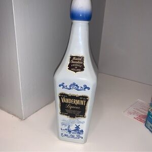 Vintage delft Vandermint liqueur Bottle